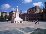 Piazza Dante (Naples)